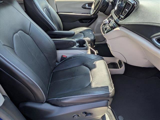 Used 2020 Chrysler Pacifica Limited FWD image 20