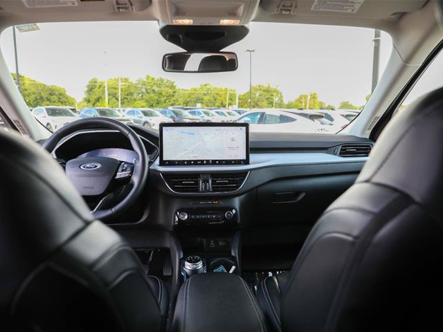 Certified 2024 Ford Escape Platinum AWD/4WD image 3