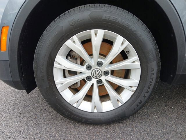 Used 2019 Volkswagen Tiguan SE w/ Panoramic Sunroof Package AWD/4WD image 30