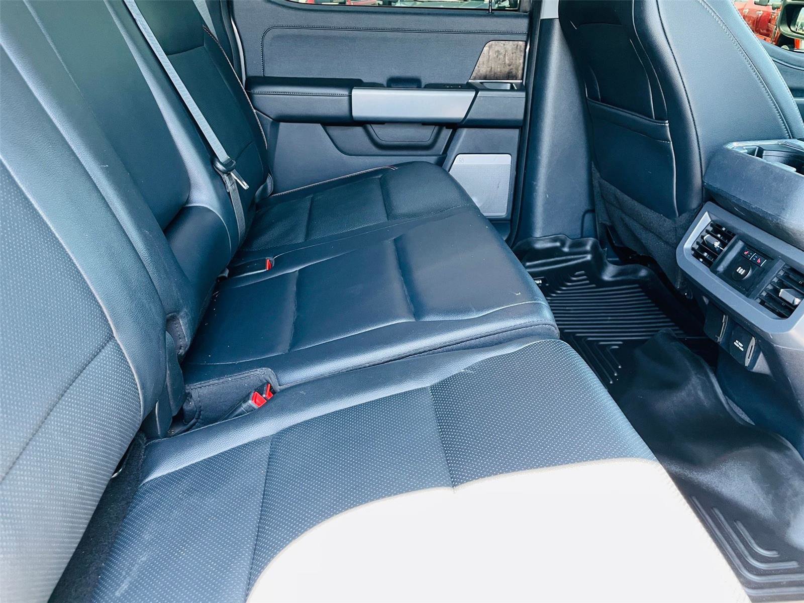 Certified 2024 Ford F250 Lariat w/ Sport Appearance Package AWD/4WD image 22