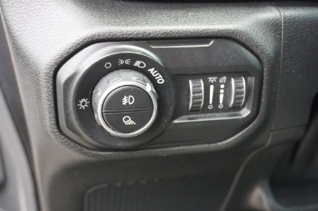 Used 2021 Jeep Gladiator Mojave w/ Dual Top Group AWD/4WD image 37
