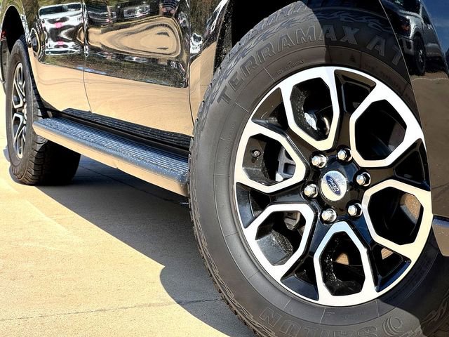 Certified 2024 Ford Expedition Max XLT image 2