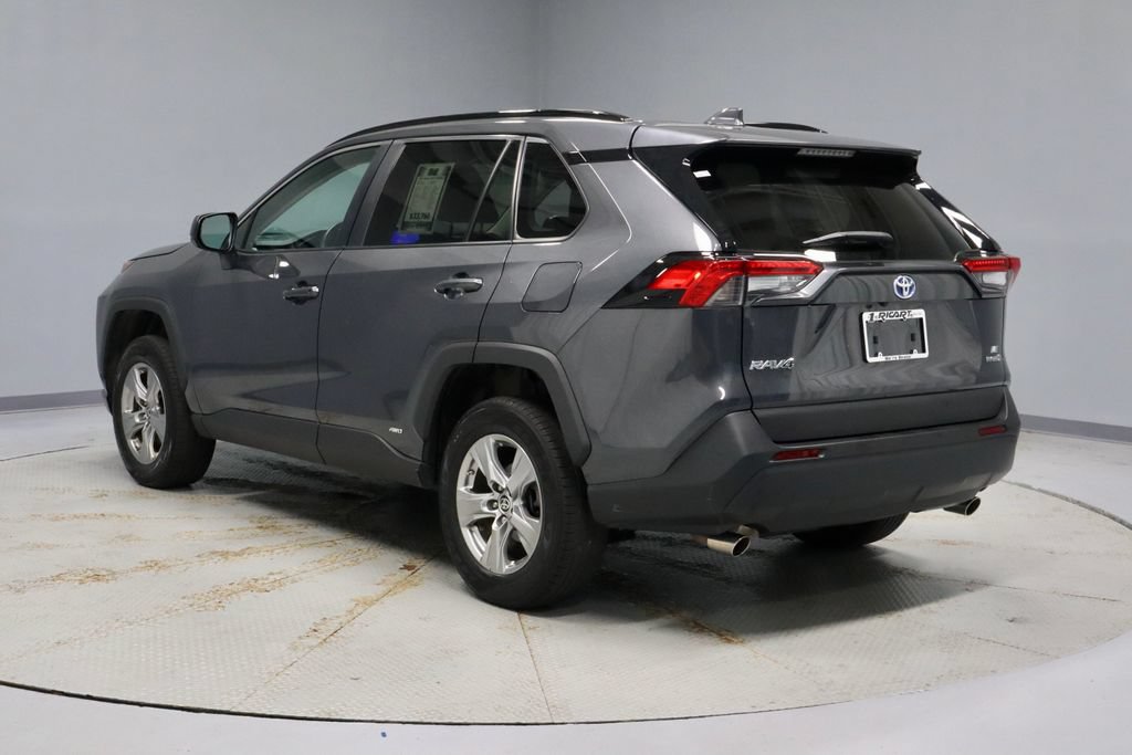 Used 2024 Toyota RAV4 LE AWD/4WD image 9