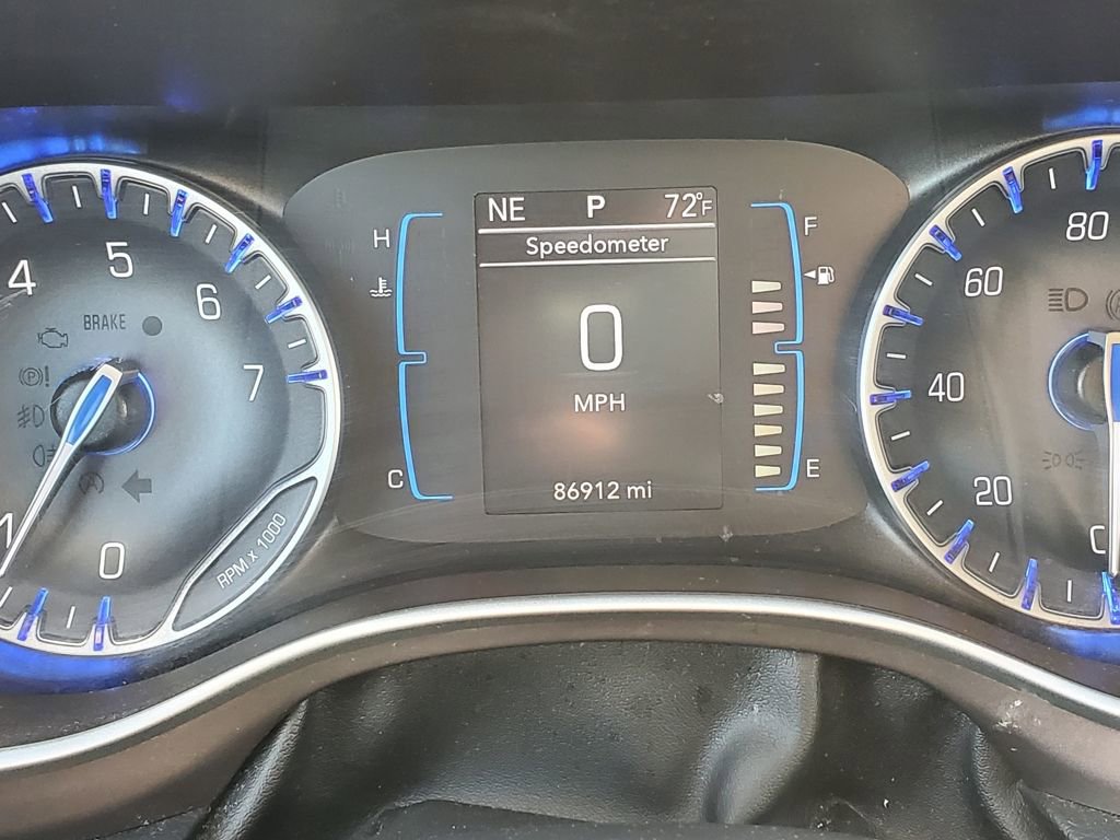 Used 2017 Chrysler Pacifica Touring image 21