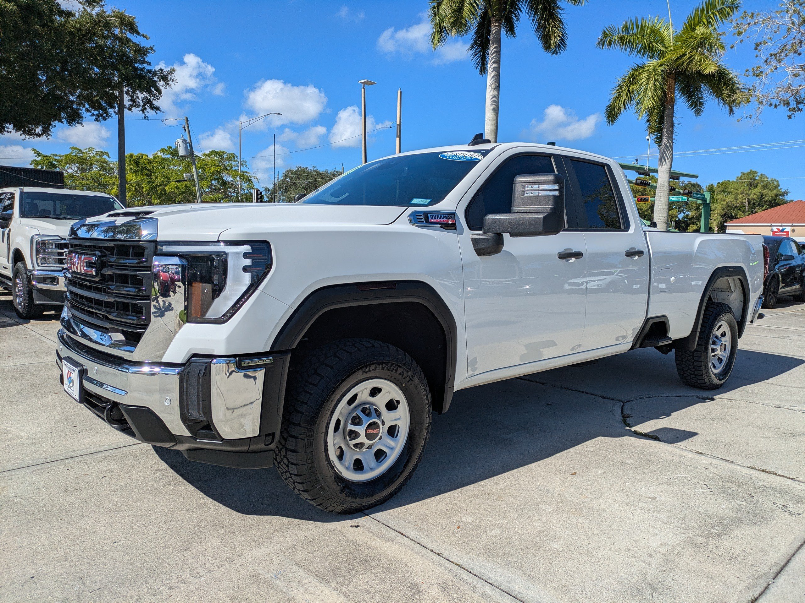 Used 2025 GMC Sierra 2500 Pro w/ 1SA Pro Safety Plus Package AWD/4WD image 15