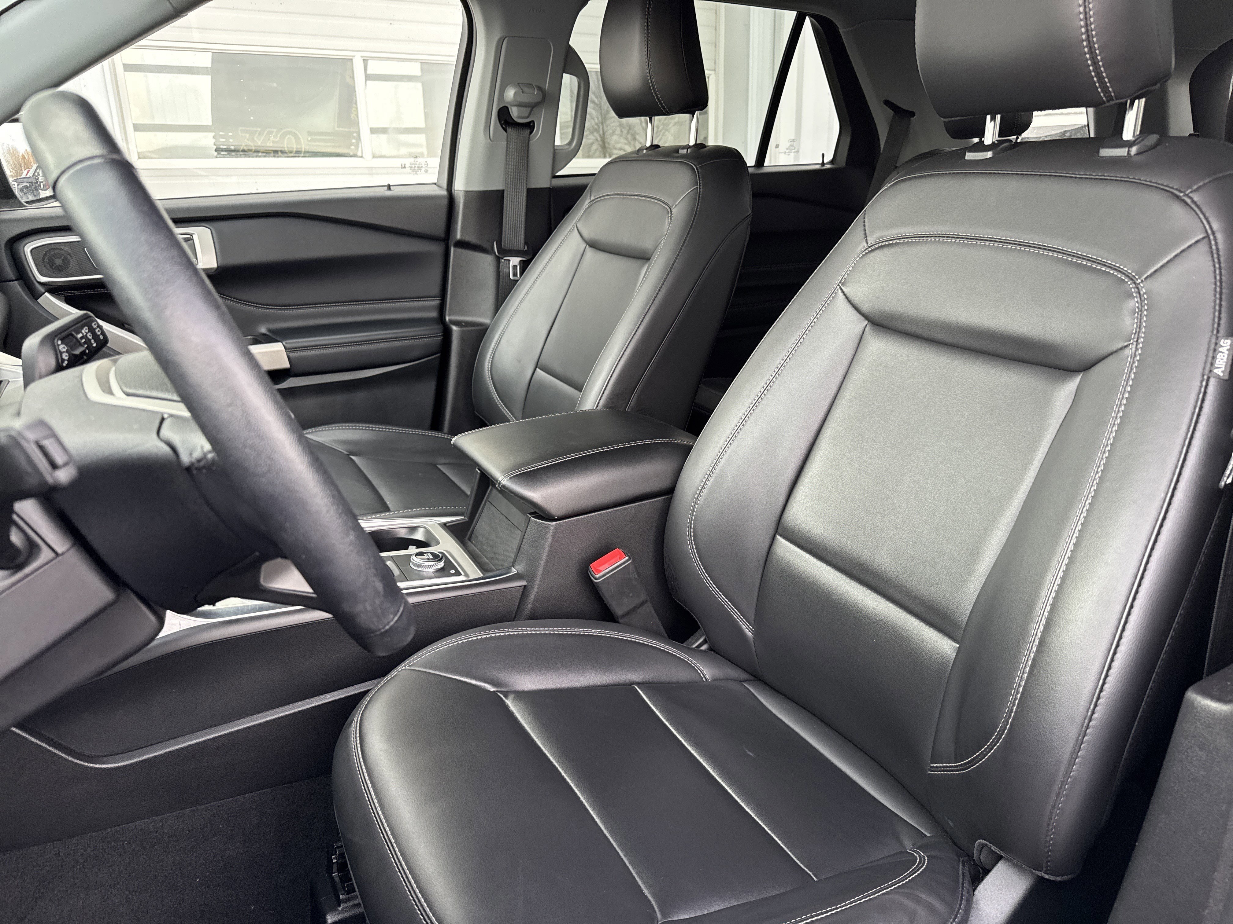 Certified 2022 Ford Explorer XLT w/ Equipment Group 202A image 23