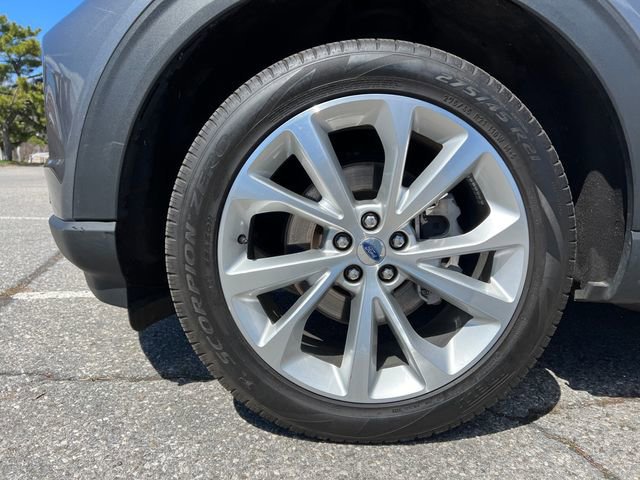 Certified 2023 Ford Explorer Platinum w/ Technology Package image 24