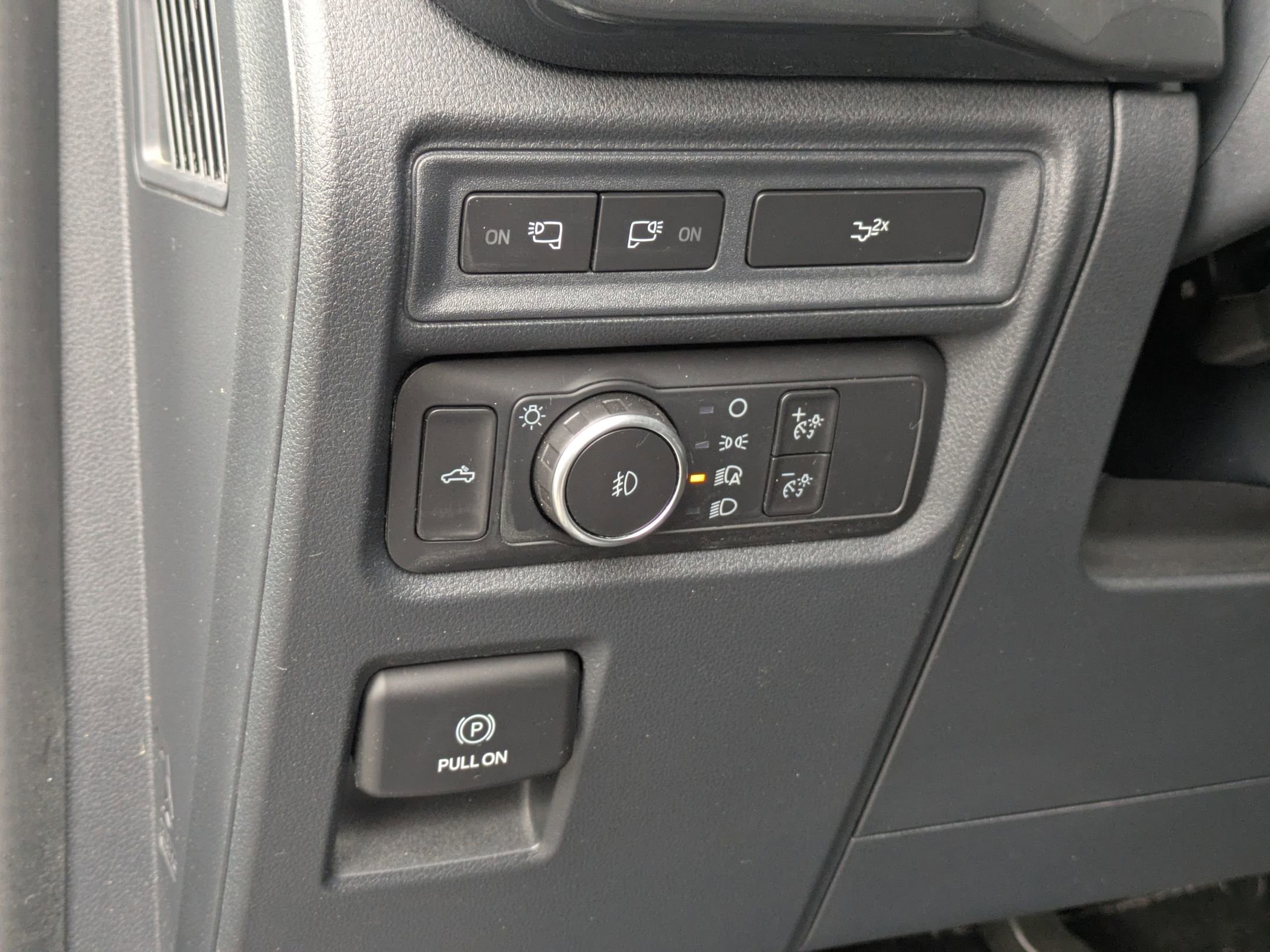 Certified 2022 Ford F150 XLT w/ Equipment Group 302A High image 14