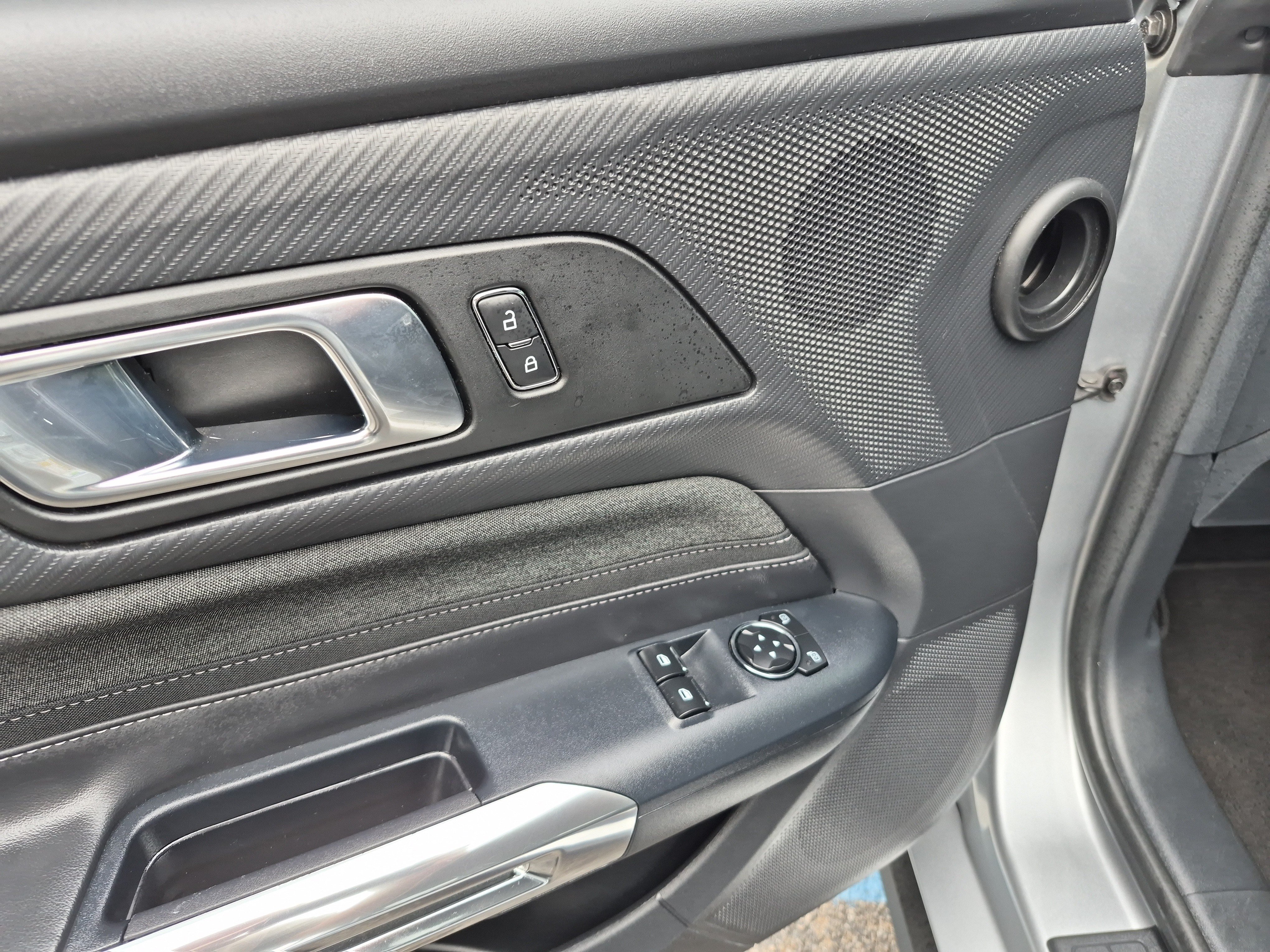 Certified 2025 Ford Mustang Coupe RWD image 10