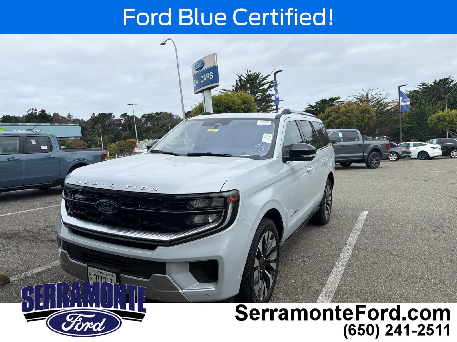 Certified 2025 Ford Expedition Platinum w/ Driver's Package AWD/4WD image 3