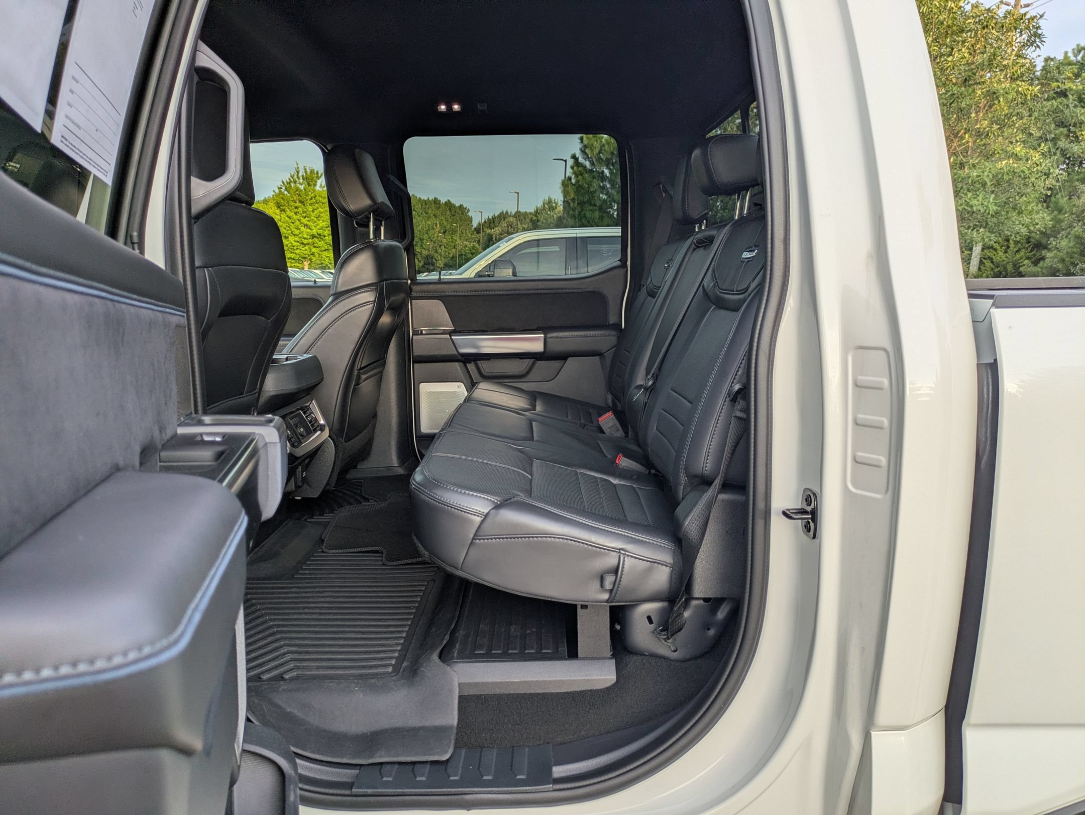 Certified 2025 Ford F250 Platinum AWD/4WD image 29