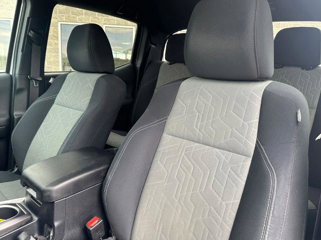 Used 2020 Toyota Tacoma TRD Sport w/ Technology Package AWD/4WD image 12