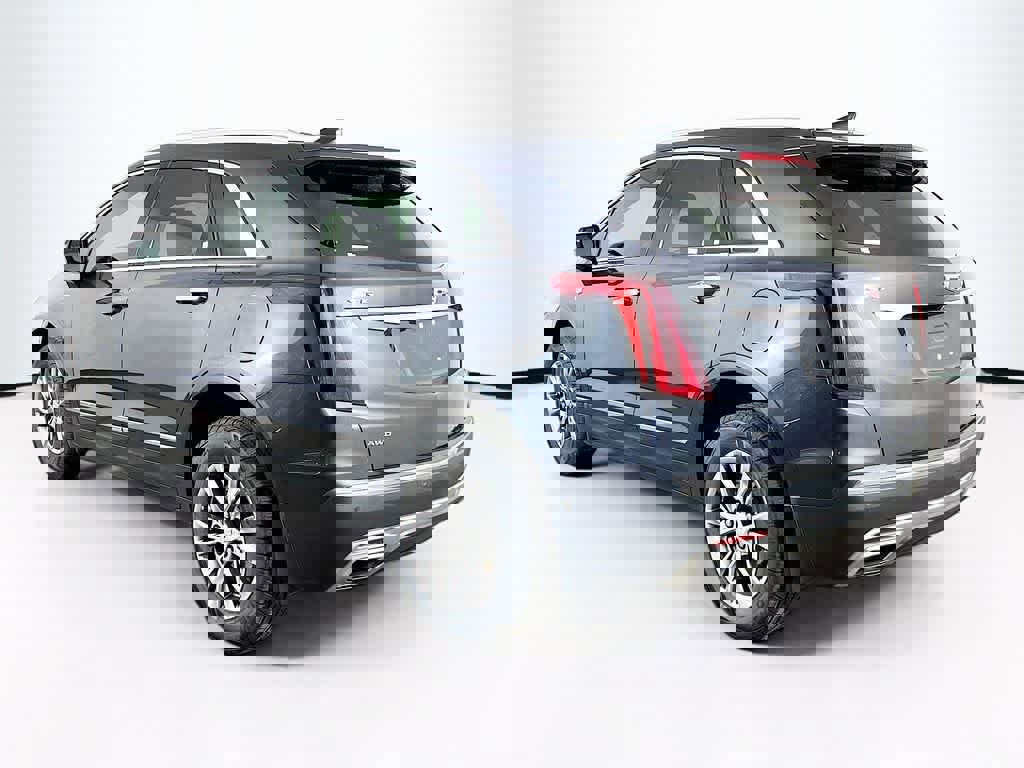 Used 2023 Cadillac XT5 Premium Luxury image 3