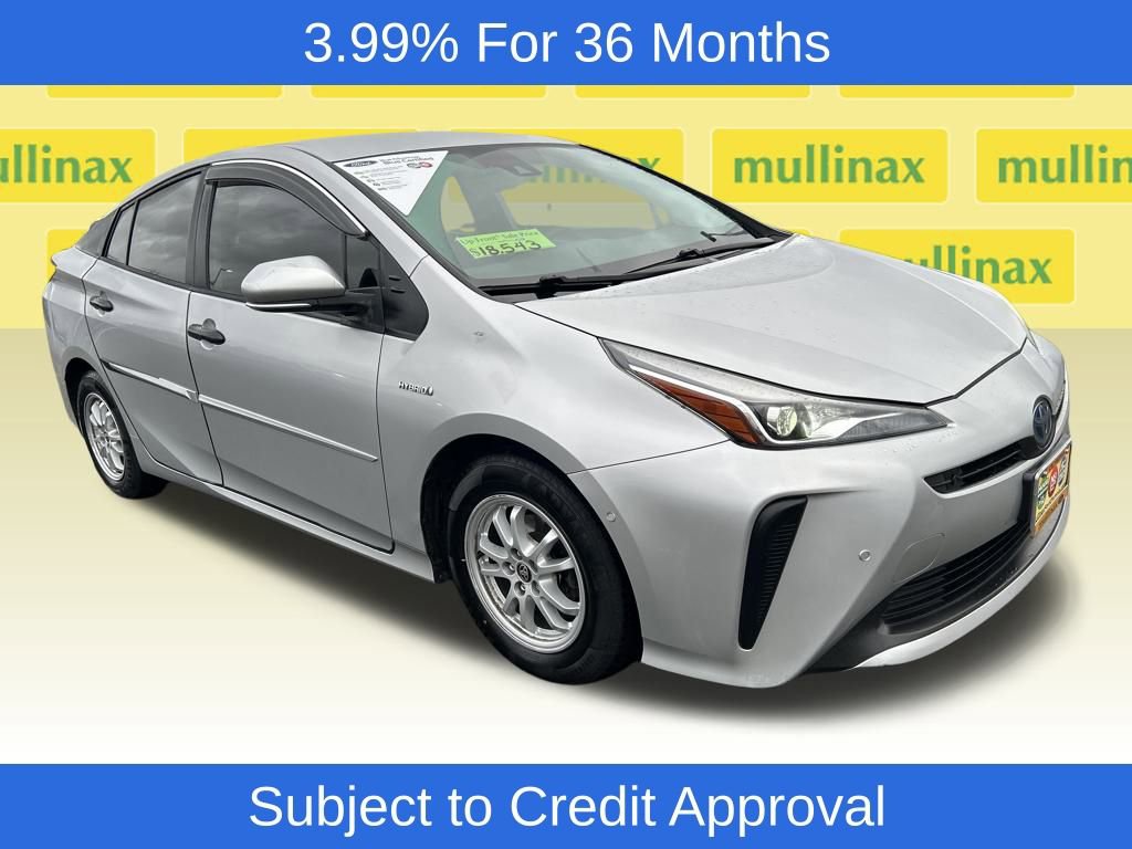 Used 2022 Toyota Prius LE image 1