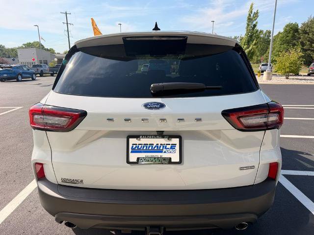 Certified 2025 Ford Escape ST-Line Select w/ Class II Trailer Tow Package AWD/4WD image 10