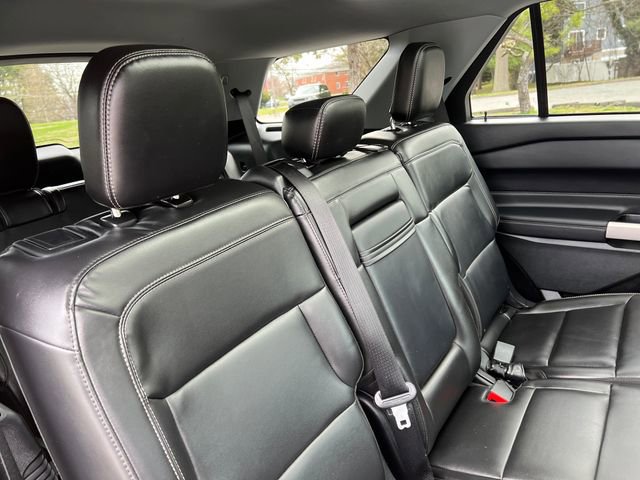 Certified 2023 Ford Explorer XLT w/ Equipment Group 202A image 33