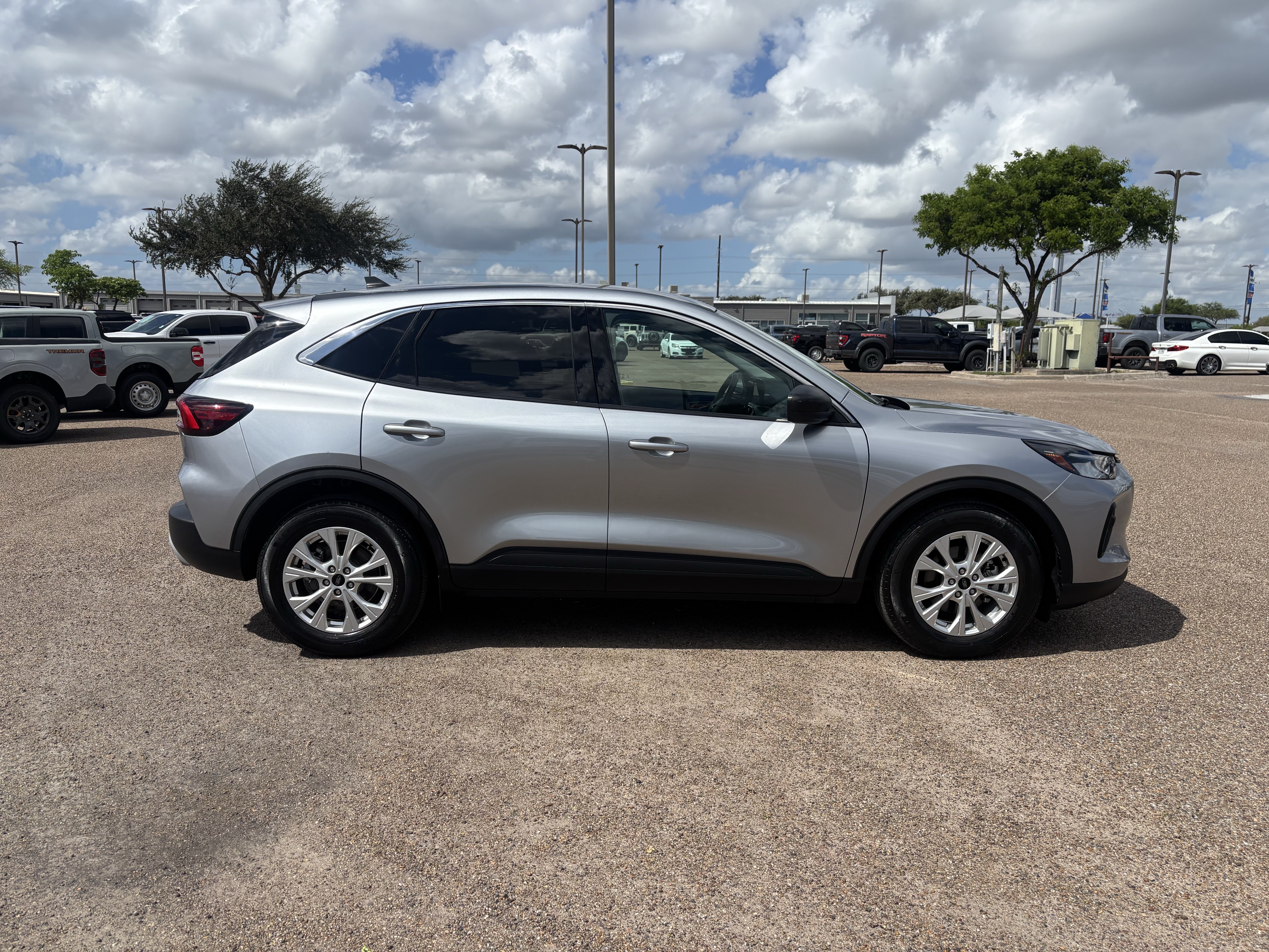 Certified 2023 Ford Escape Active FWD image 4