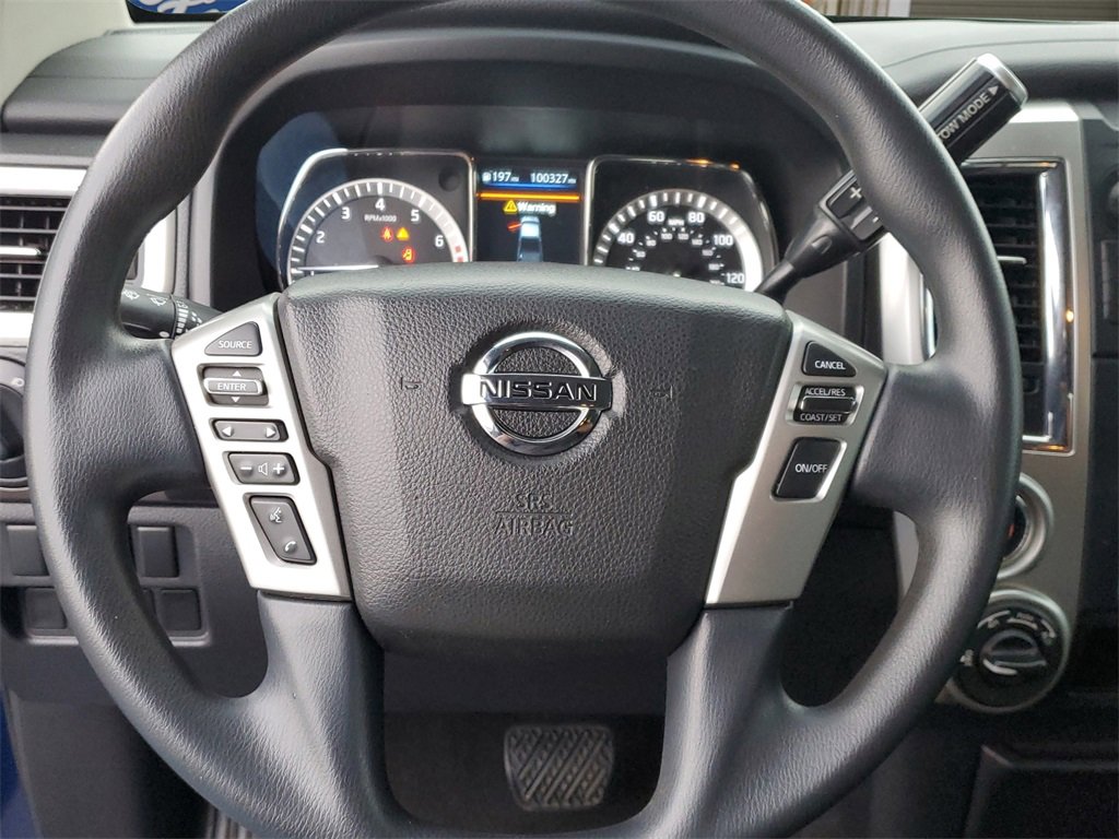 Used 2019 Nissan Titan SV image 17