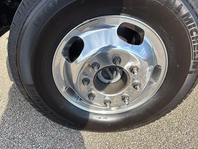 Certified 2022 Ford F350 Lariat w/ Lariat Value Package image 9