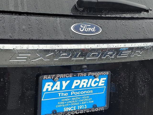 Certified 2022 Ford Explorer Limited w/ Limited Technology Package image 34