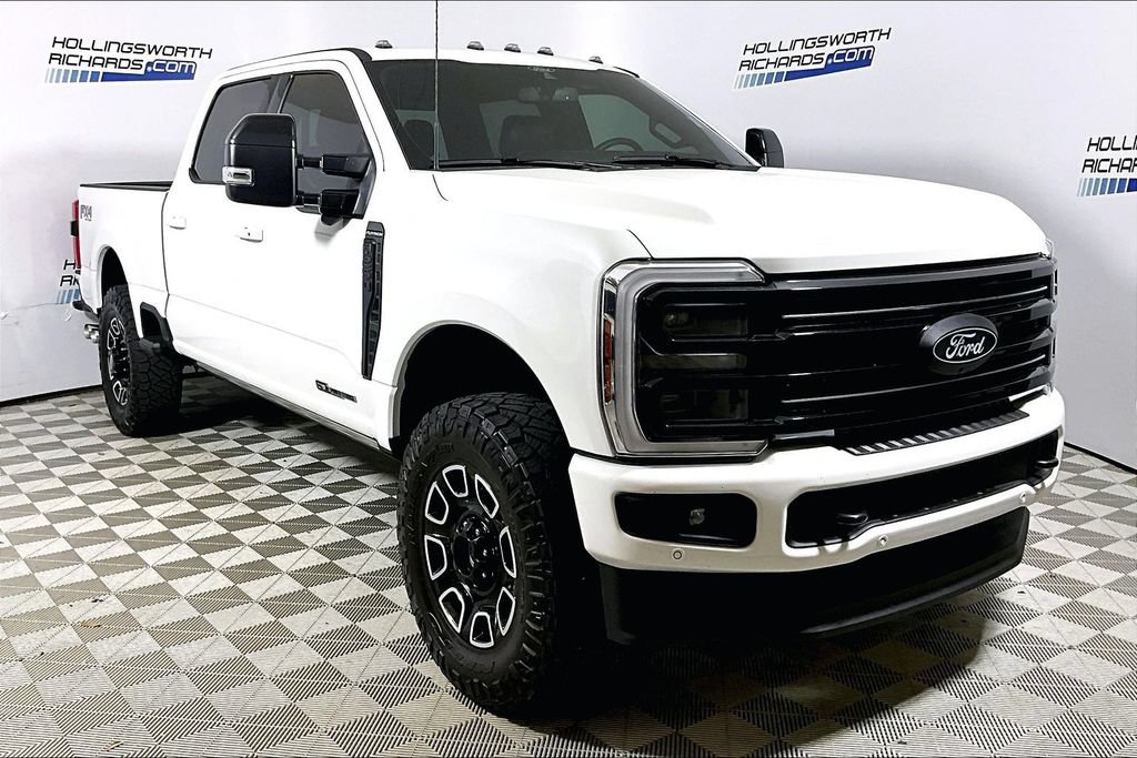Certified 2025 Ford F250 Platinum AWD/4WD image 3
