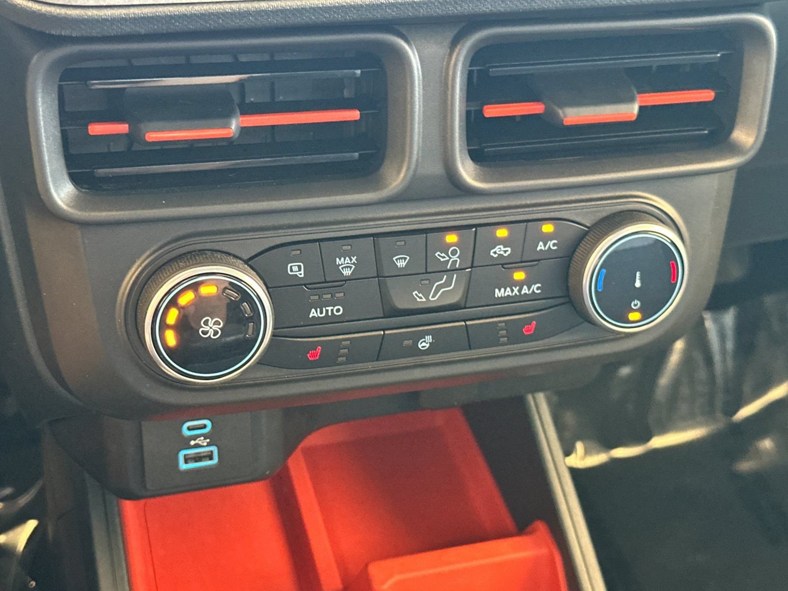 Certified 2023 Ford Maverick XLT w/ XLT Luxury Package FWD image 18