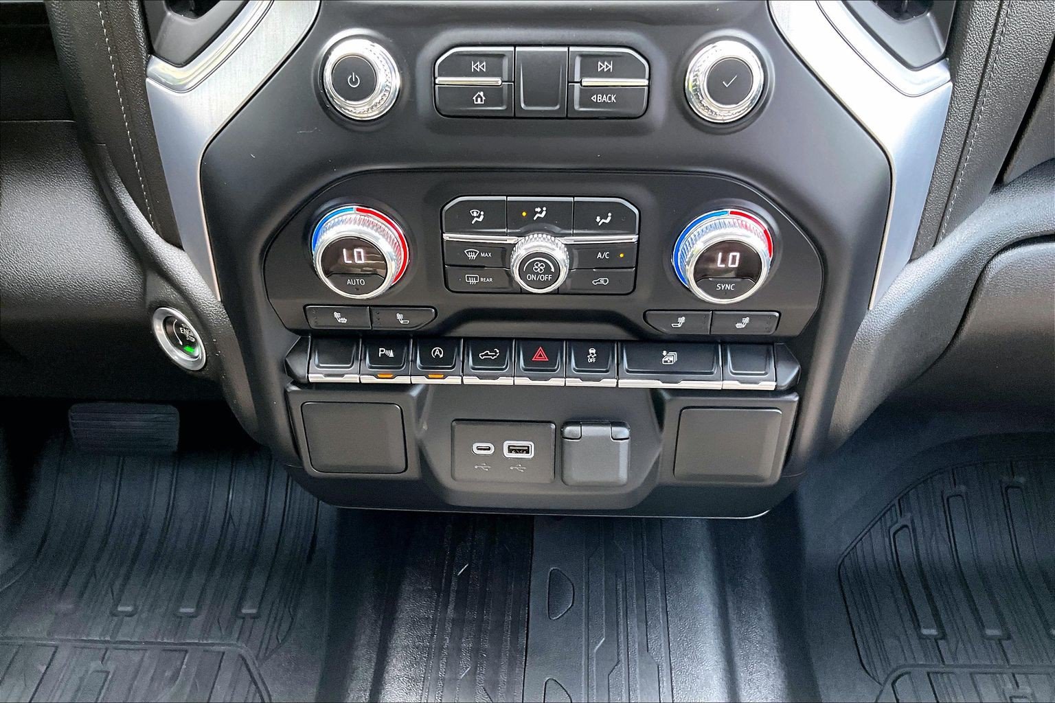 Used 2022 GMC Sierra 1500 SLE w/ Driver Alert Package I AWD/4WD image 24