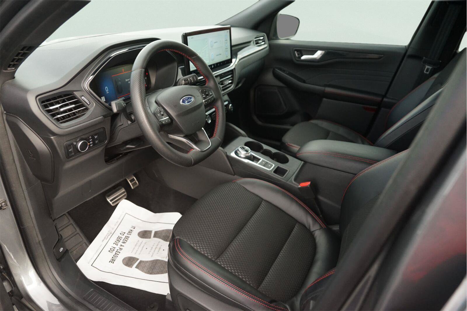 Certified 2023 Ford Escape ST-Line w/ Tech Pack #1 AWD/4WD image 8