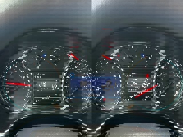 Used 2022 Chevrolet Equinox LT w/ LPO, Floor Liner Package image 32