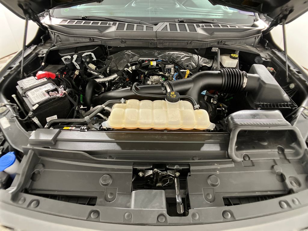 Certified 2022 Ford F150 XLT w/ Equipment Group 302A High image 32