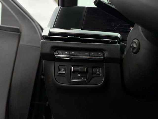 Used 2026 Cadillac Escalade Platinum Sport image 21