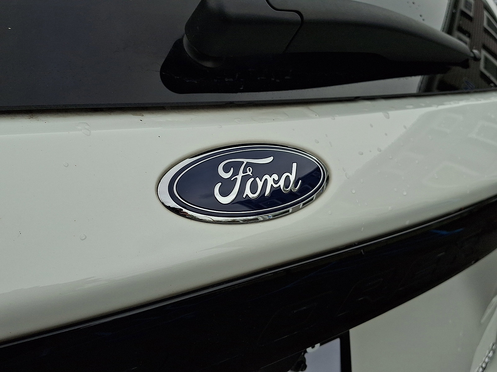 Certified 2023 Ford Explorer ST-Line w/ Class IV Trailer Tow Package image 32