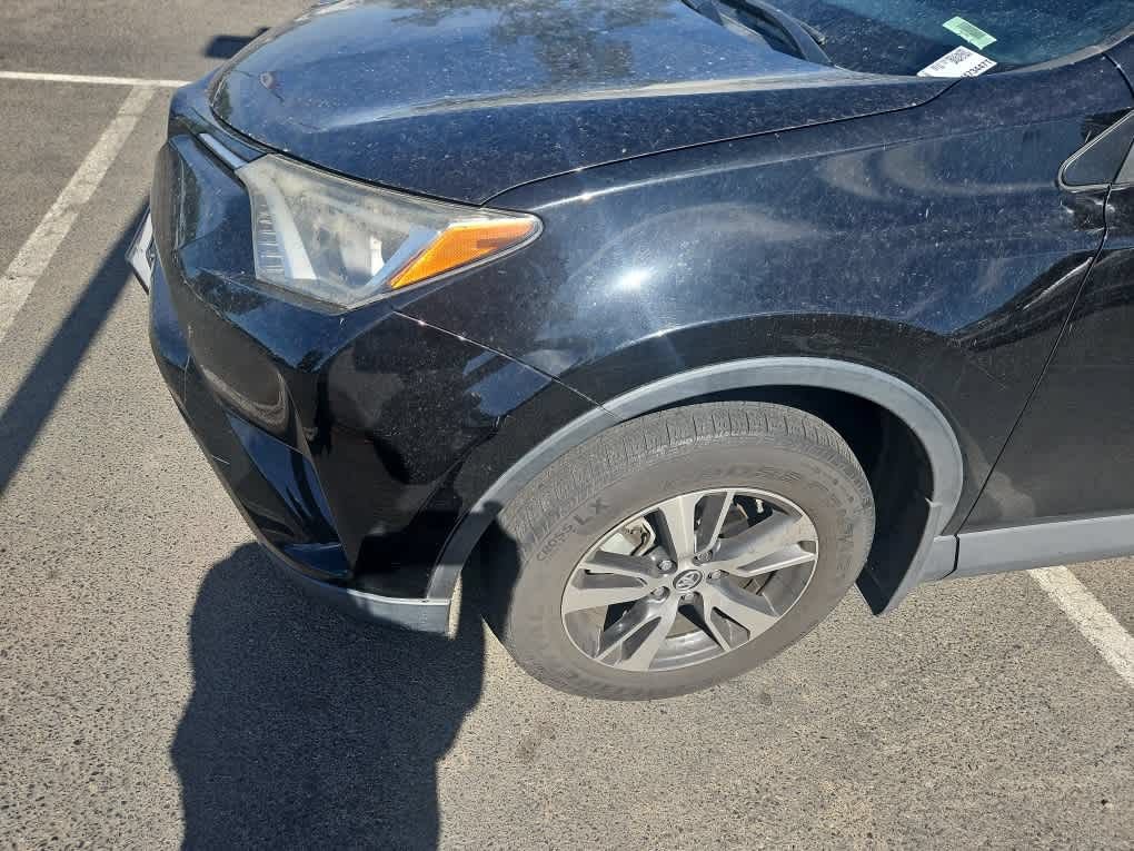 Used 2018 Toyota RAV4 XLE w/ Plus Extra Value Package FWD image 3