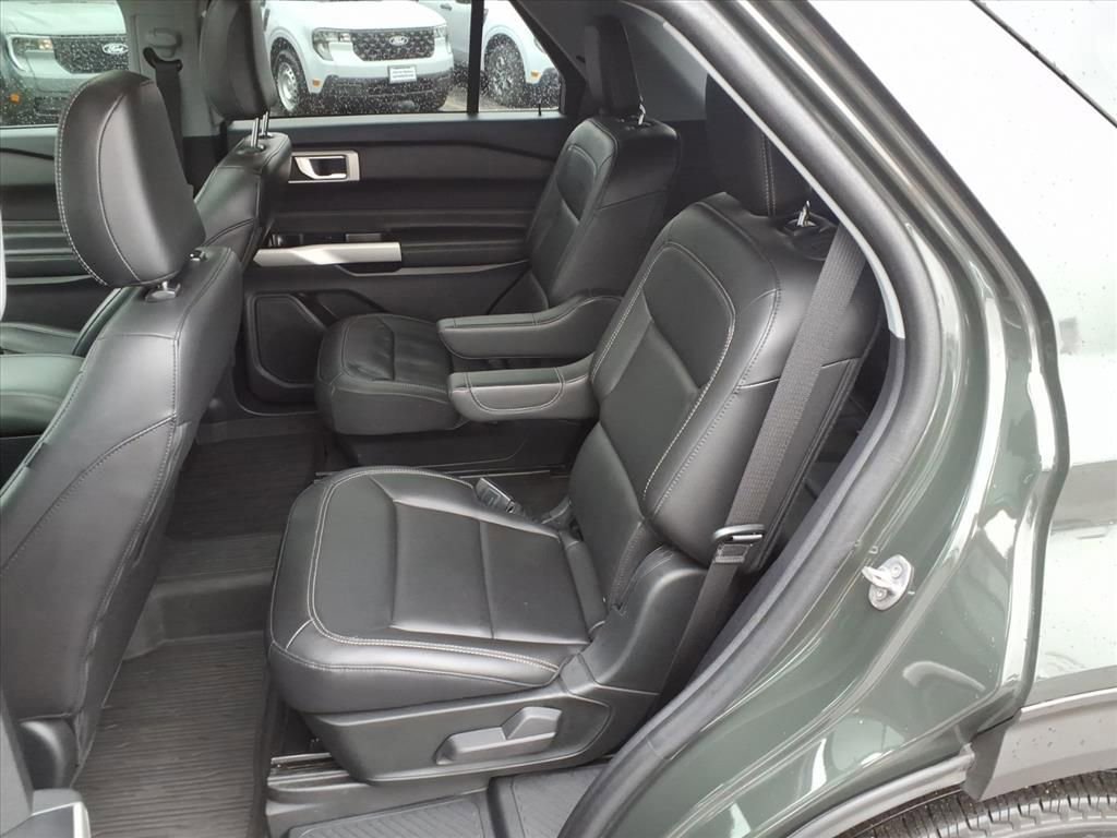 Certified 2022 Ford Explorer XLT w/ Equipment Group 202A image 29