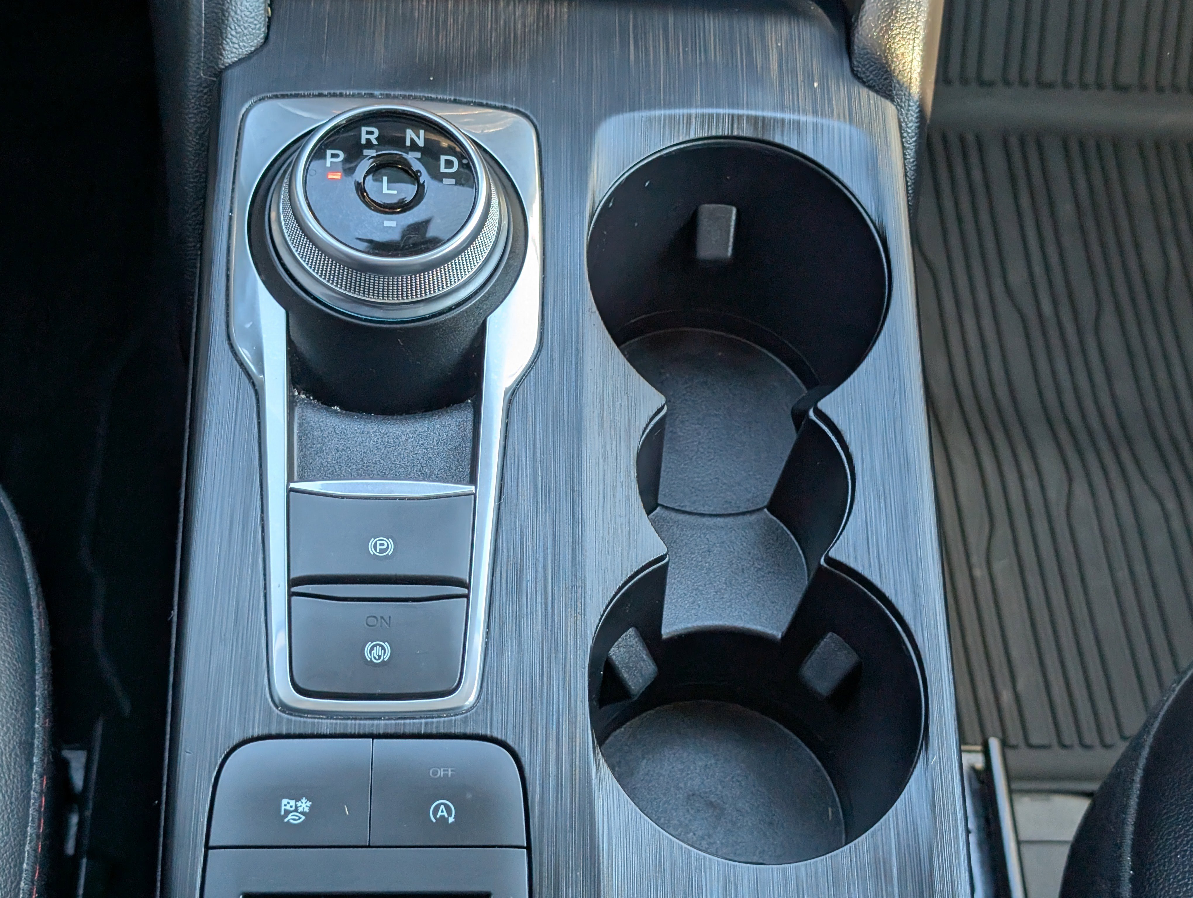 Certified 2022 Ford Escape SEL w/ SEL Stealth AWD Package image 27