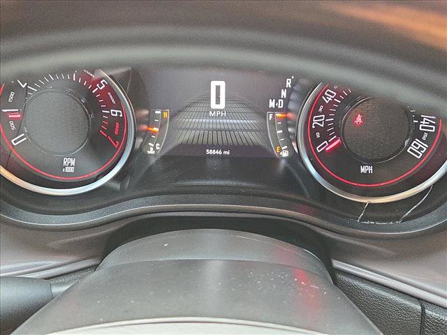 Used 2023 Dodge Challenger SXT RWD image 11