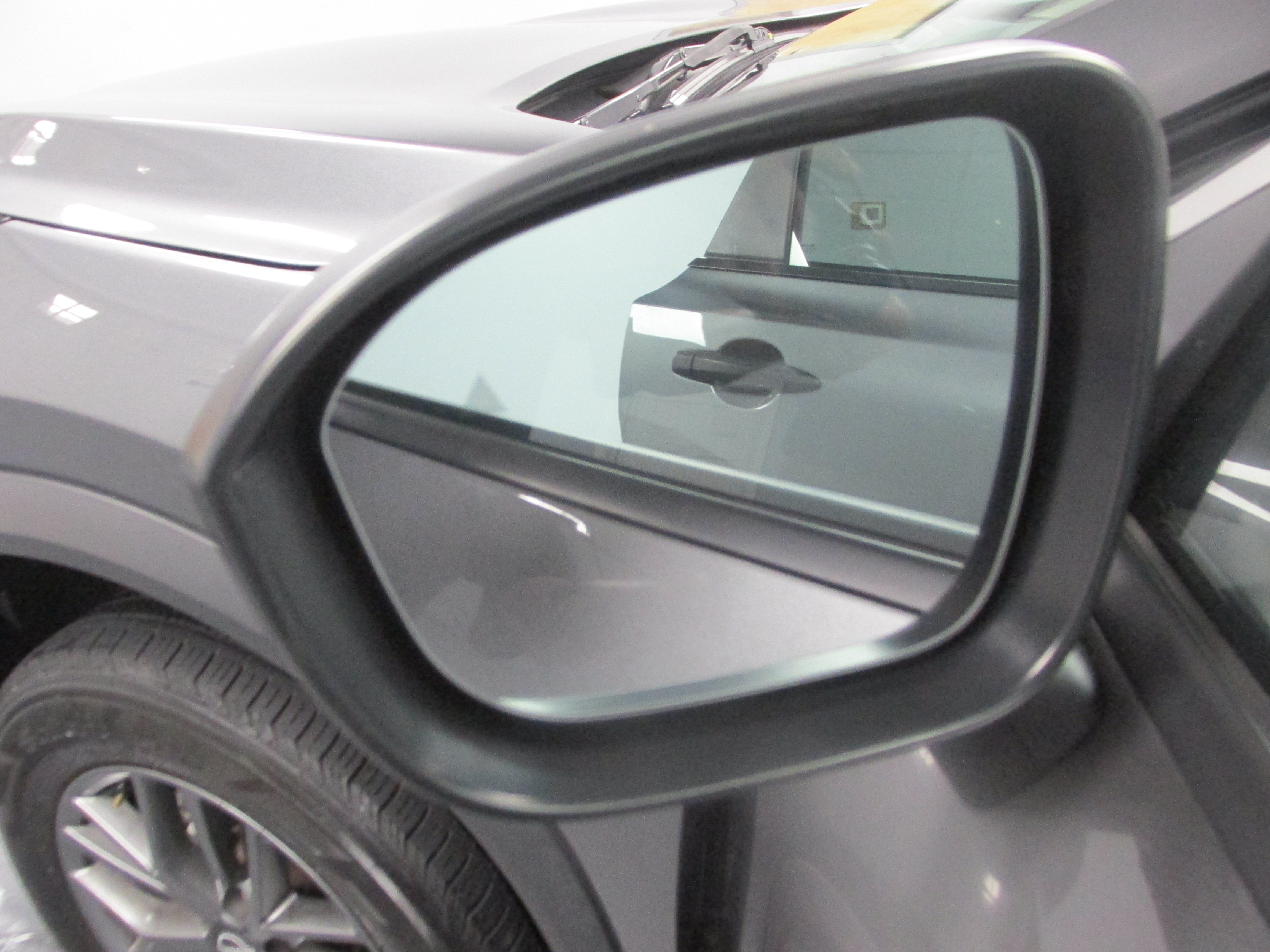 Used 2024 Nissan Rogue S FWD image 20