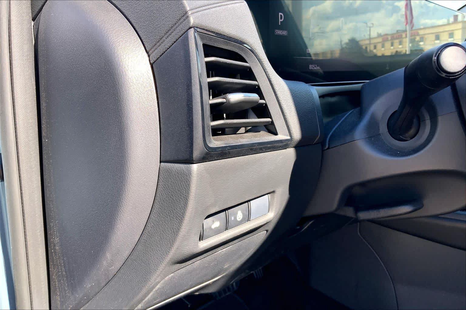 Used 2026 Nissan Sentra SR w/ SR All Weather Package FWD image 32