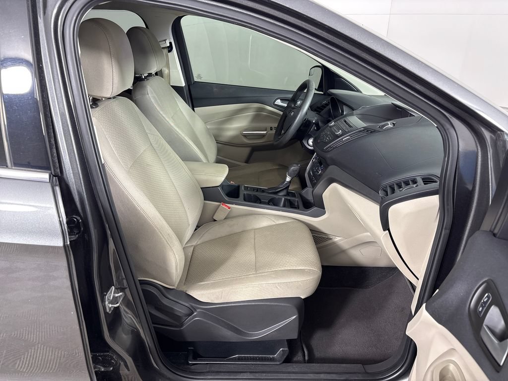 Certified 2017 Ford Escape SE FWD image 6