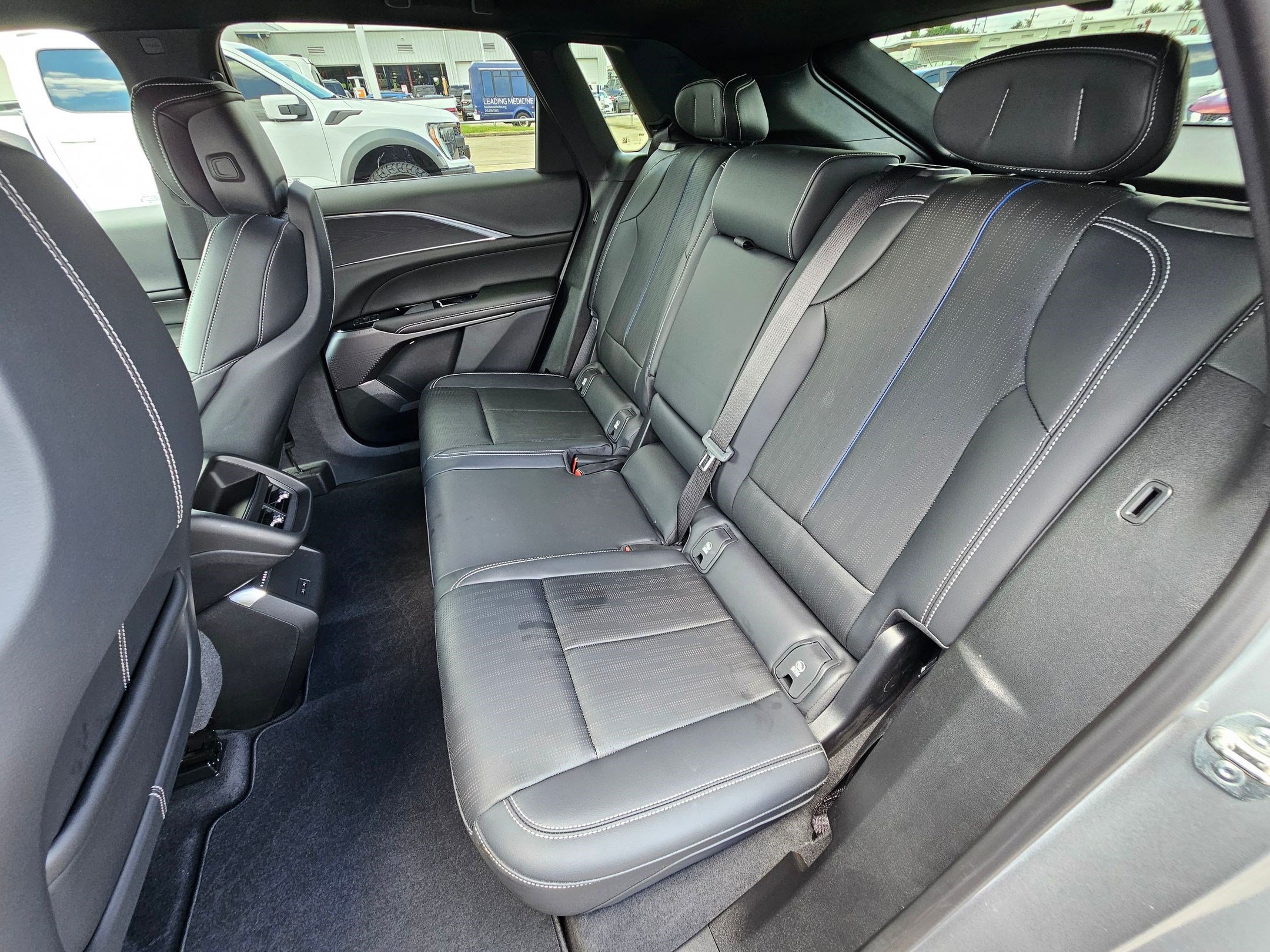 Used 2024 Cadillac Lyriq Sport RWD image 27