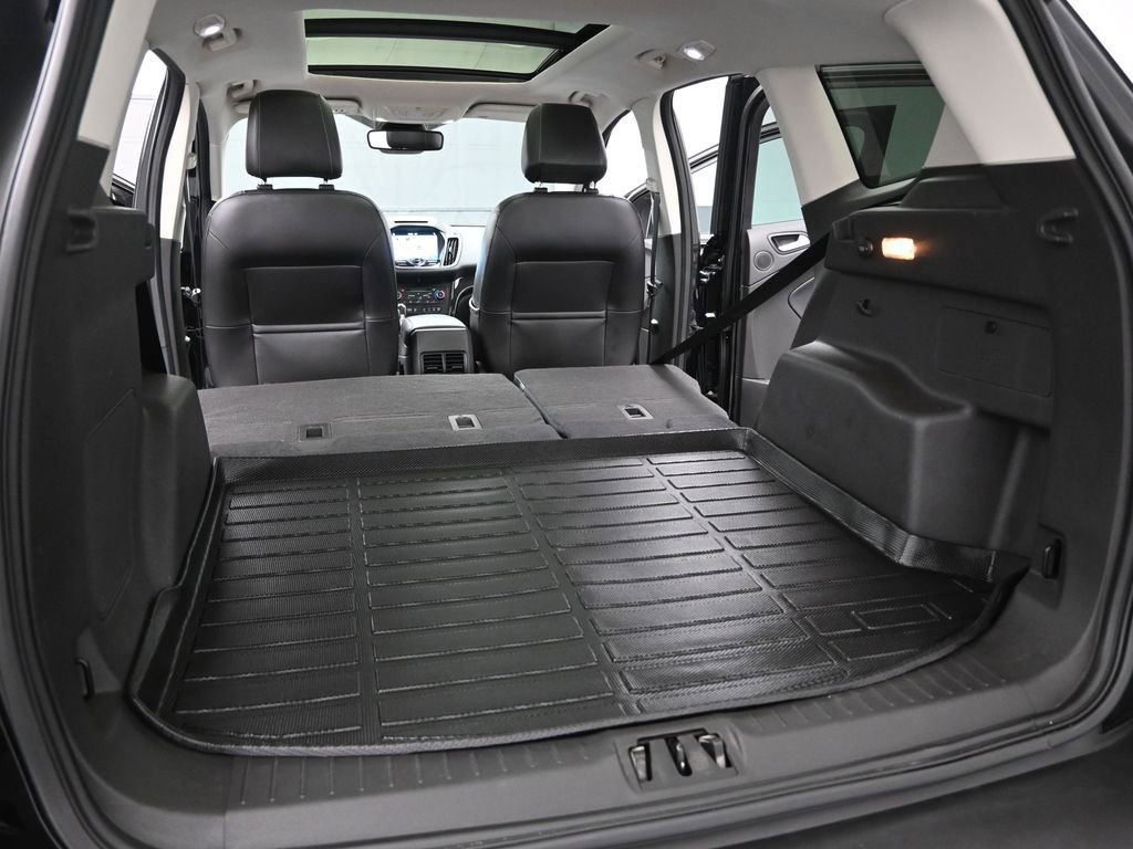 Certified 2017 Ford Escape Titanium w/ Equipment Group 301A image 32