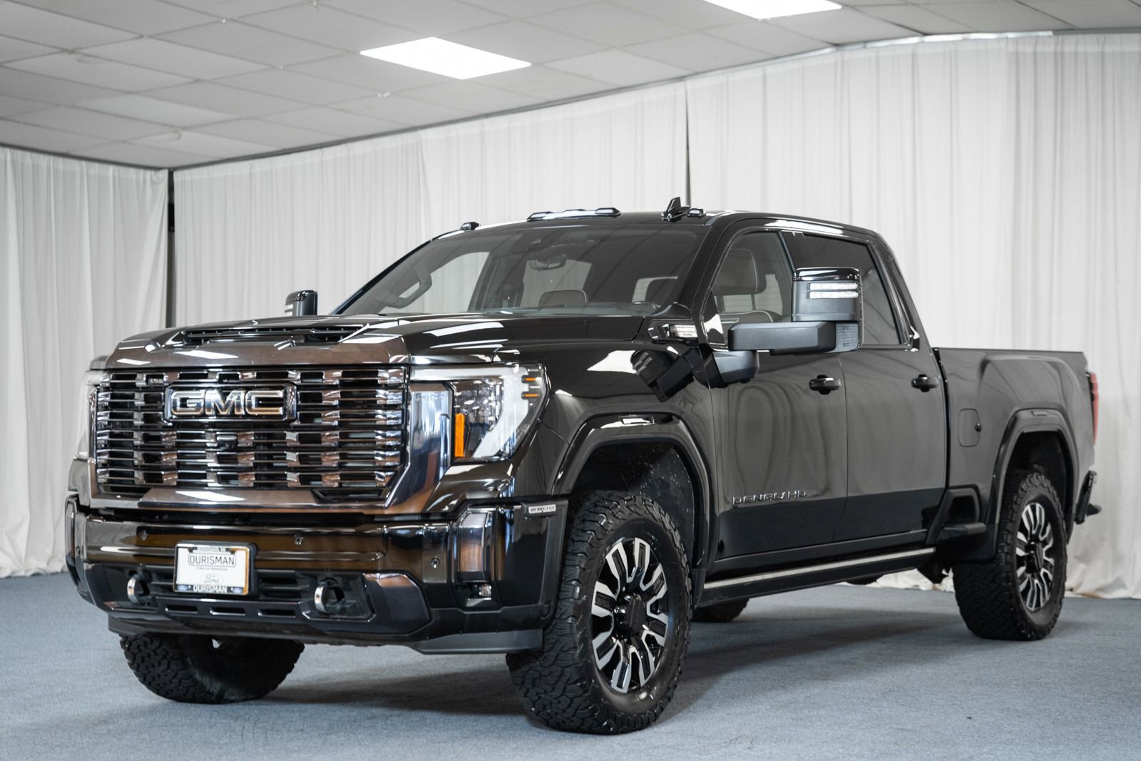 Used 2024 GMC Sierra 2500 Denali Ultimate image 3