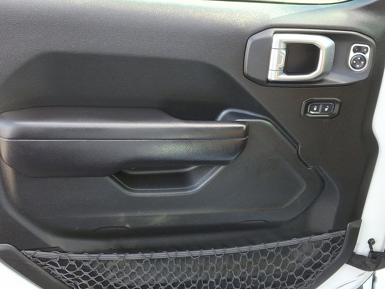 Used 2020 Jeep Wrangler Unlimited Sport image 12