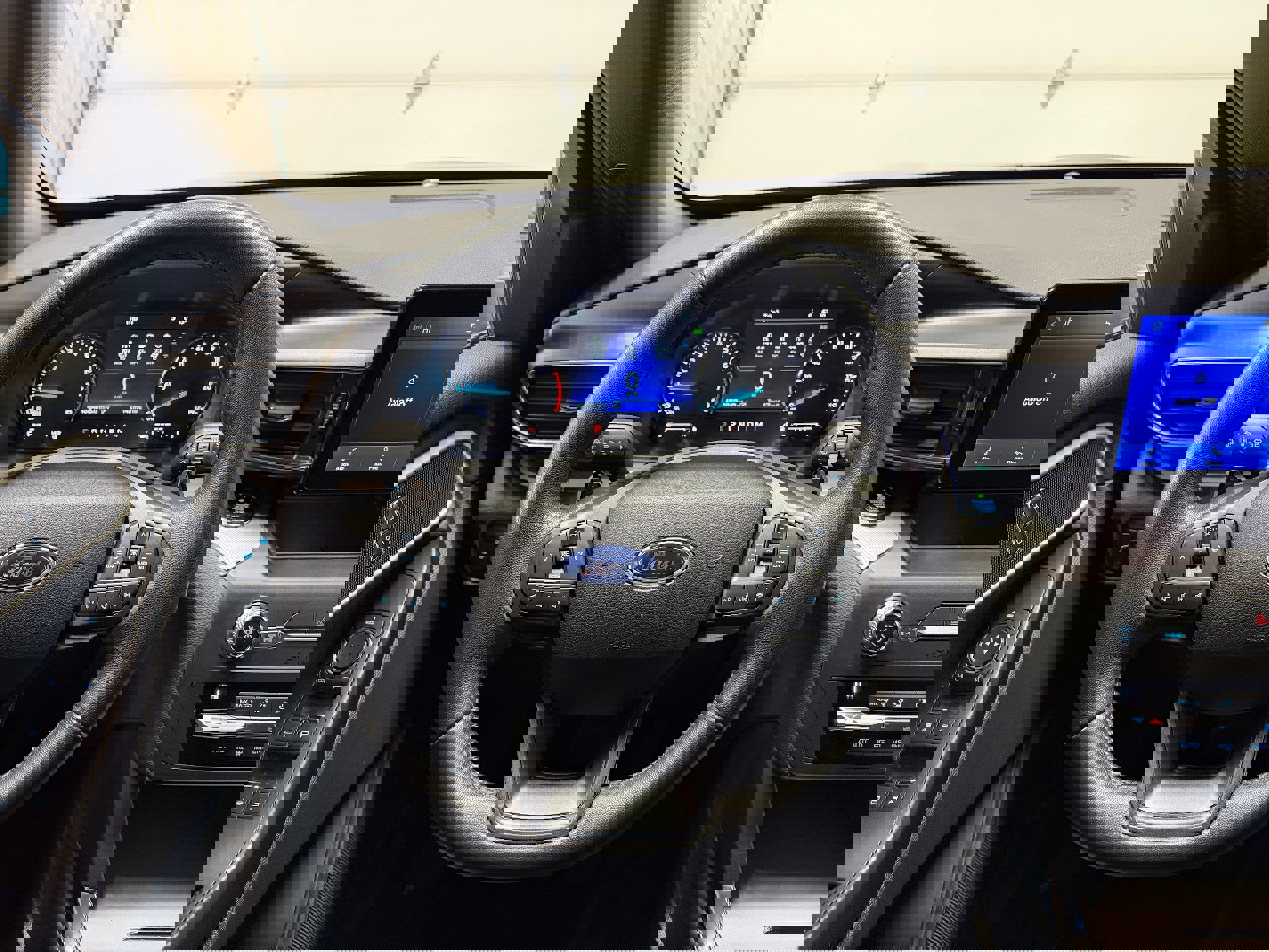 Certified 2020 Ford Explorer XLT w/ Equipment Group 202A image 17