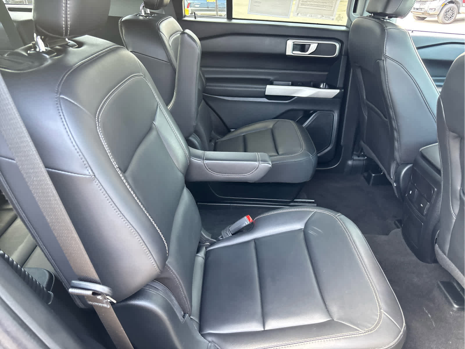 Certified 2023 Ford Explorer XLT w/ Equipment Group 202A image 32