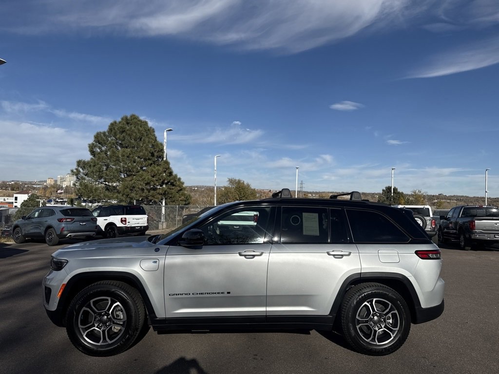 Used 2022 Jeep Grand Cherokee Trailhawk w/ Advanced Protech Group II image 2