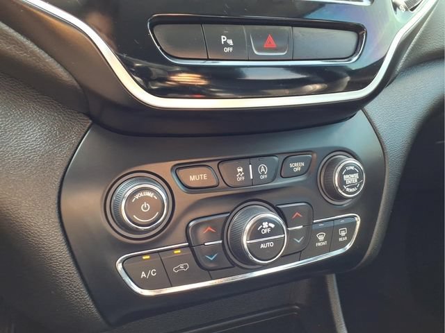 Used 2019 Jeep Cherokee Limited AWD/4WD image 22