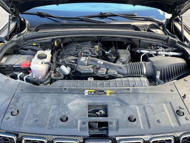 Used 2023 Jeep Grand Cherokee Overland w/ Luxury Tech Group IV AWD/4WD image 32