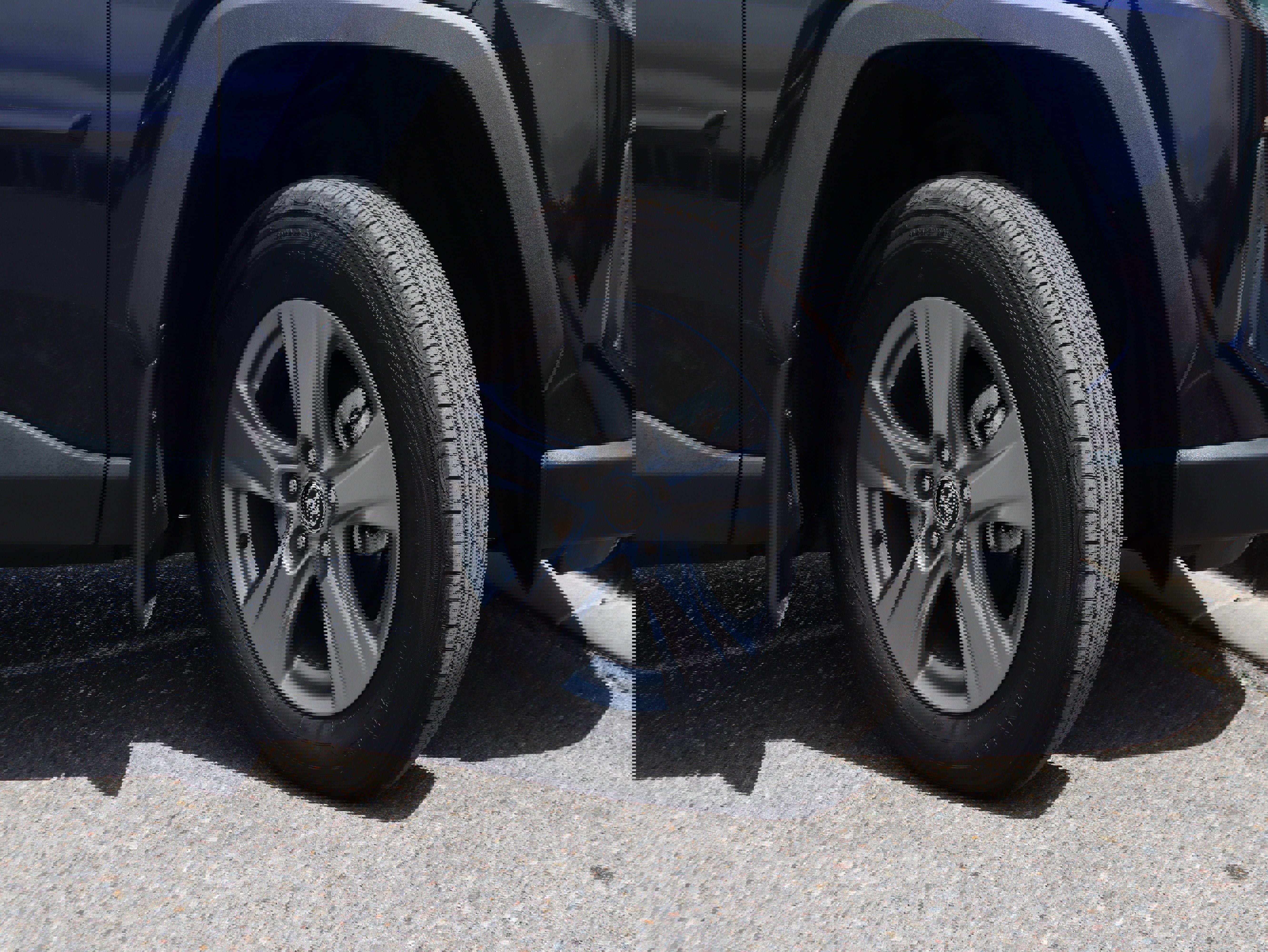 Used 2024 Toyota RAV4 XLE w/ Convenience Package image 13