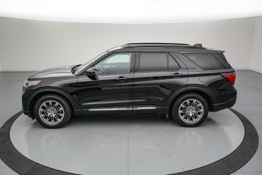 Certified 2025 Ford Explorer Active w/ Active Comfort Package AWD/4WD image 7